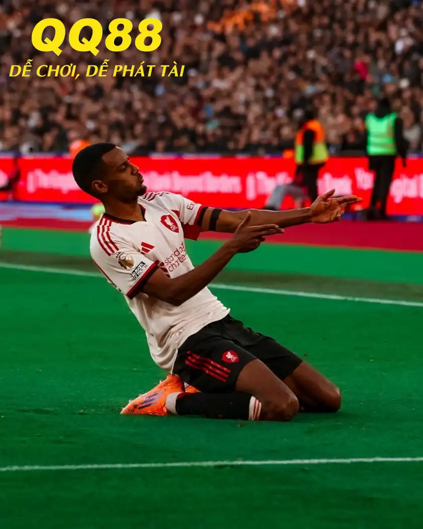 Cuối cùng thì Isak đã có bàn thắng đầu tiên cho Liverpool tại Premier League (Ảnh: Liverpool).