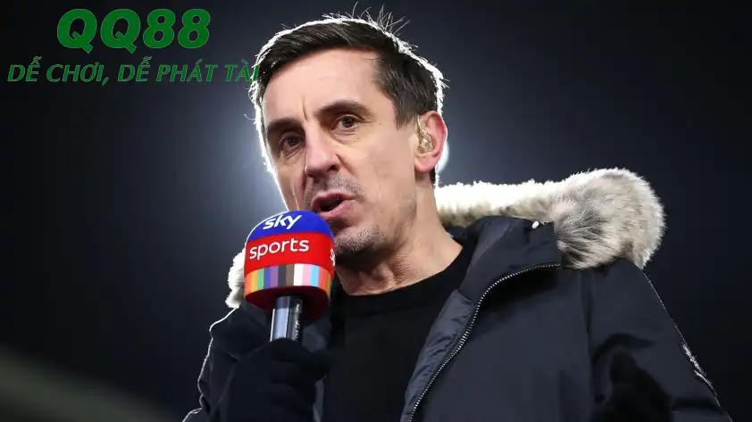 Neville thường dùng các từ ngữ mạnh để chỉ trích các hậu bối tại Man United mỗi khi đội chơi kém. Neville thường dùng các từ ngữ mạnh để chỉ trích các hậu bối tại Man United mỗi khi đội chơi kém.