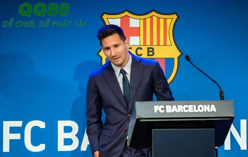Messi chia tay Barcelona vào năm 2021